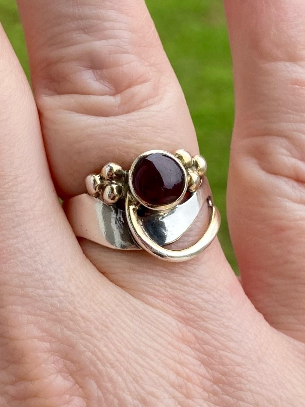 Sterling Silver & Gold‑Tone Purple Cabochon Ring • Size 8.5 • Modernist Grapes - Picture 6 of 17